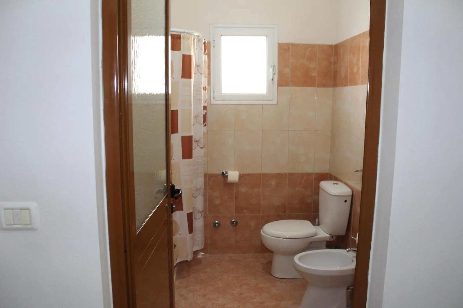 Home Majka Sarande Albania